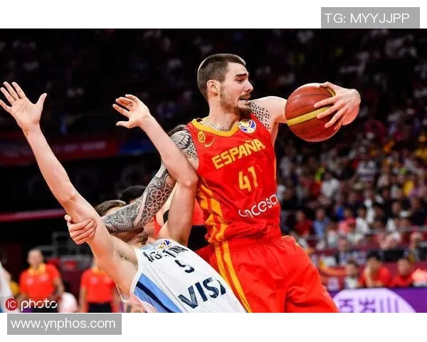 2014年美国男篮与西班牙激战回顾：巅峰对决的精彩瞬间与战术分析