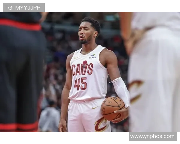 今日NBA直播勇士对阵骑士精彩对决全程回顾与分析 今日NBA直播勇士对阵骑士精彩对决全程回顾与分析