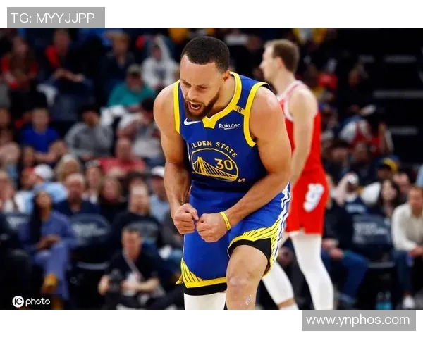 勇士主场迎战灰熊展现强大实力争夺胜利荣耀